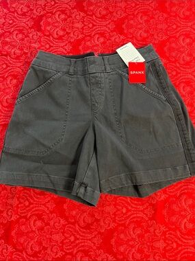 SPANX Washed Black High-Rise Utility Shorts Women’s XS Stretch Twill NWT